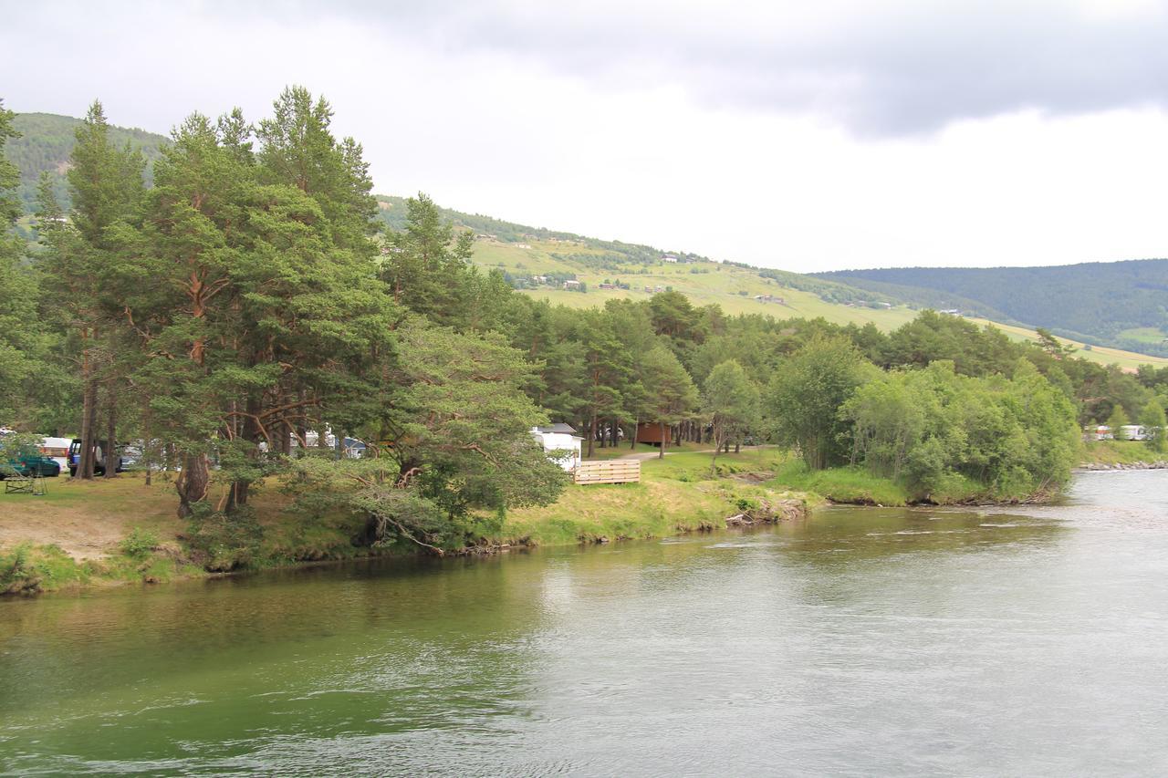 ホテル Toftemo Turiststasjon Dovre エクステリア 写真