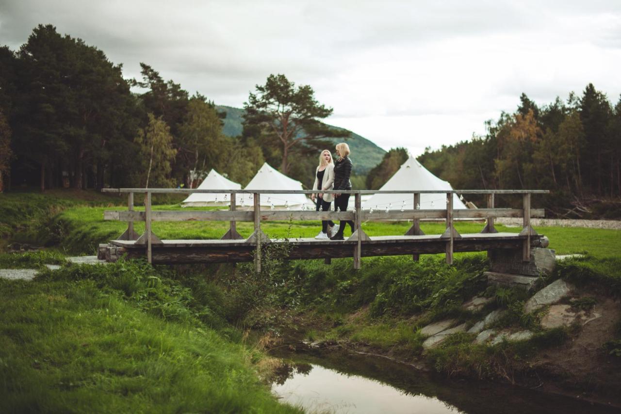 ホテル Toftemo Turiststasjon Dovre エクステリア 写真